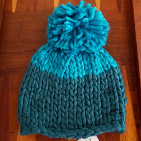 Free People Cozy Up Color Blocked Beanie Hat New - Picture 7 of 12